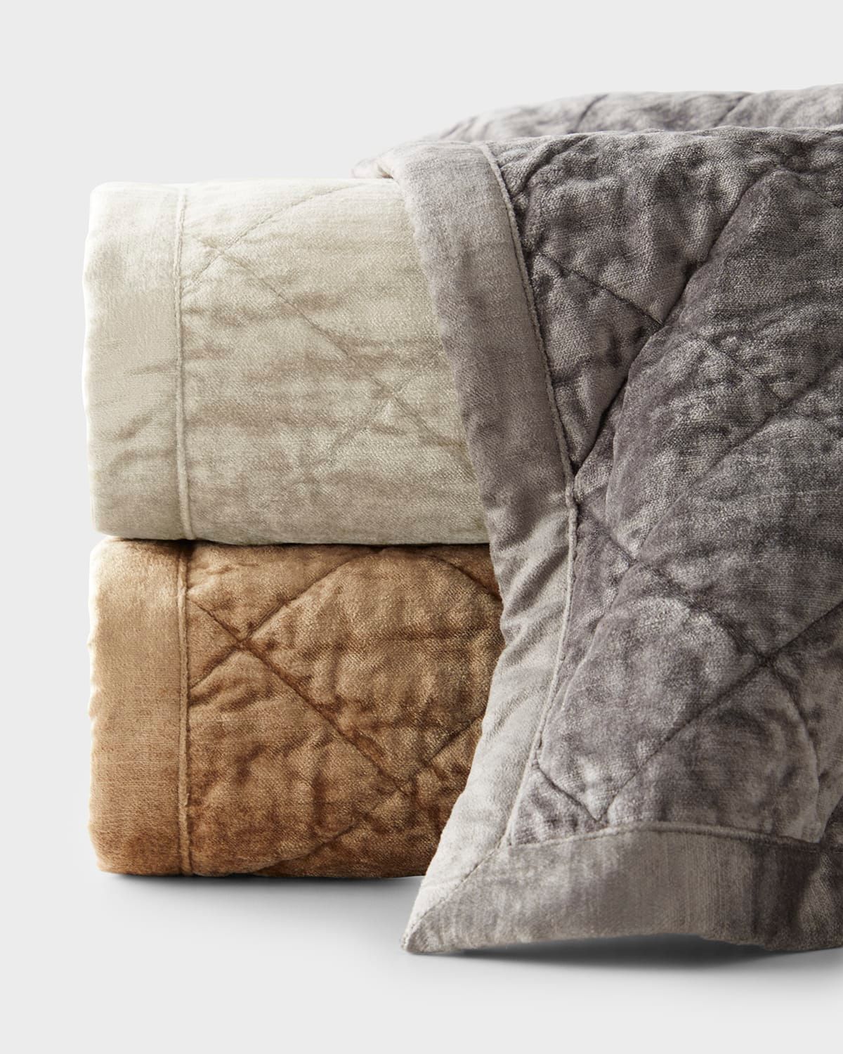 Simona Velvet Quilt