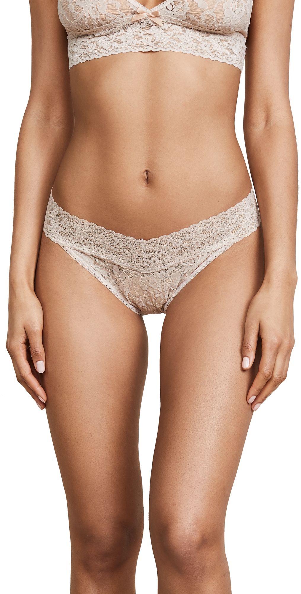 Hanky Panky Signature Lace Original Rise Thong Red One Size