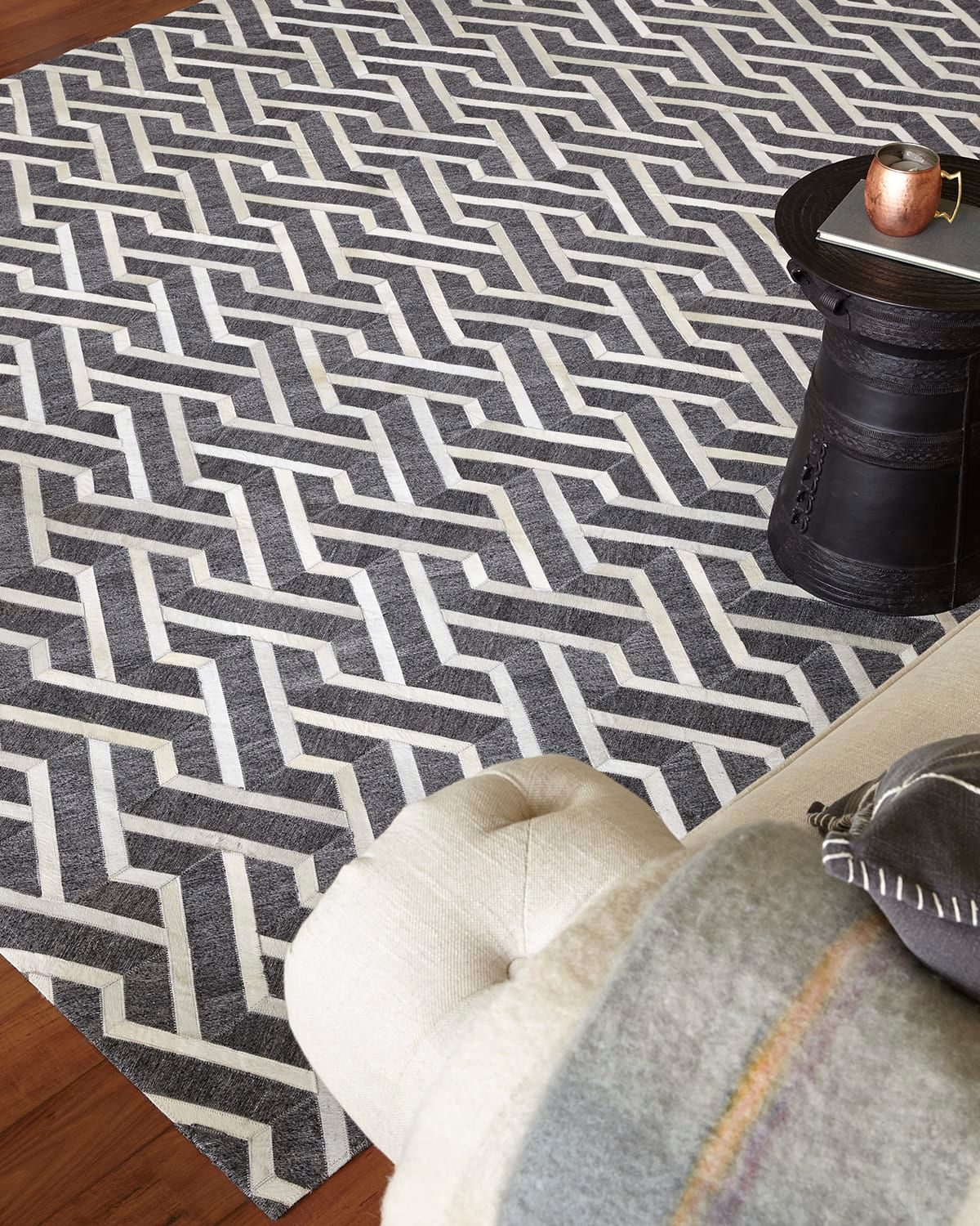 Portia Hairhide Rug, 5 & apos; x 8 & apos;