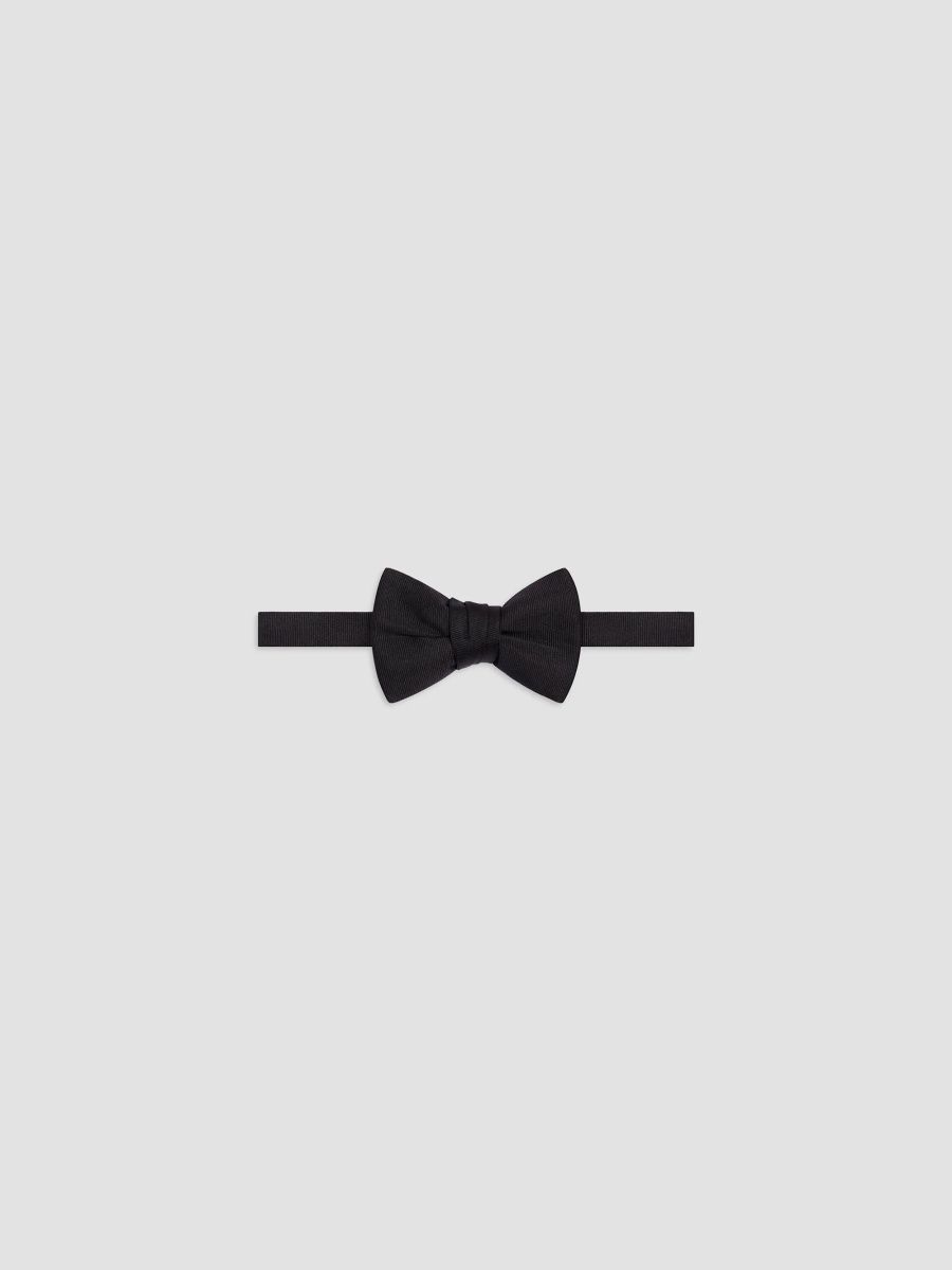 Givenchy Men's Bow Tie in Silk Jacquard - Black