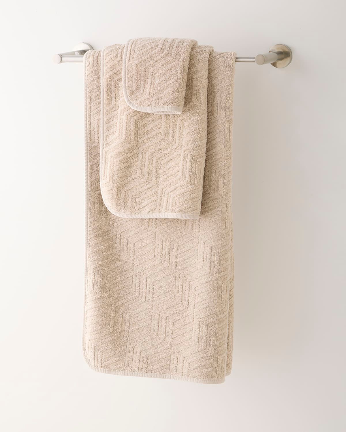 Villari Hand Towel