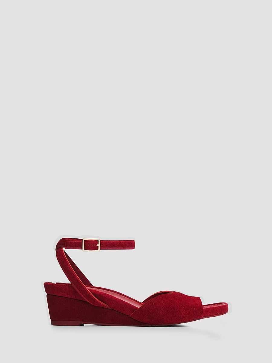 Women's Wamika 40MM Suede Sandals - Chili Castoro - Size 11