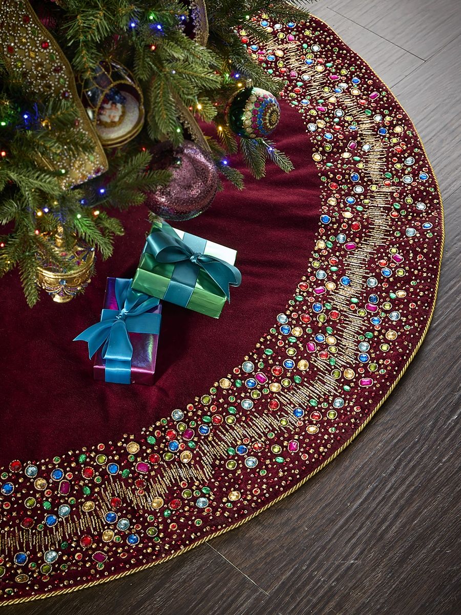 Kim Seybert Christmas Cheer Embellished Cotton Velvet Tree Skirt - Multi