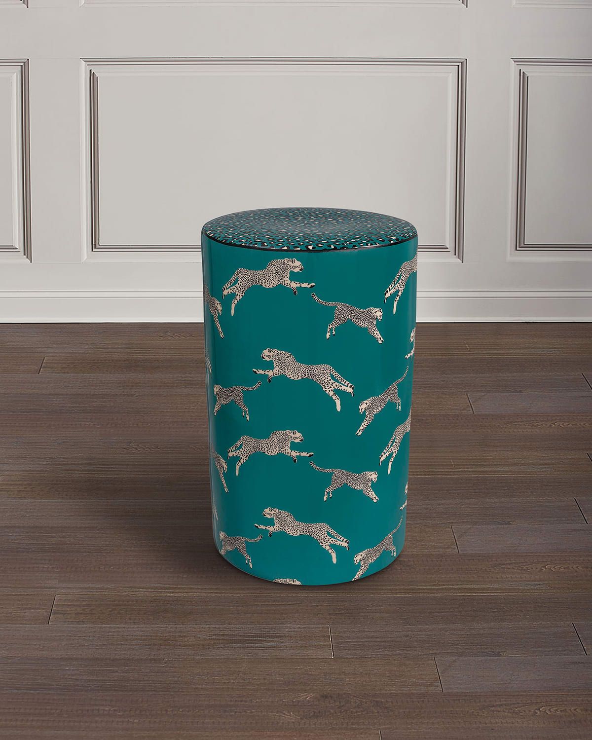 Leaping Cheetah 20" Garden Stool