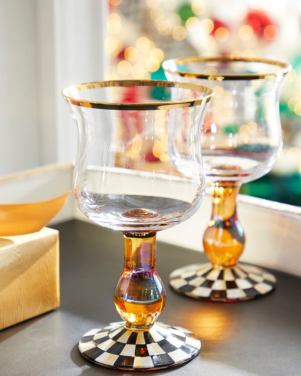 Courtly Check Wine Glass