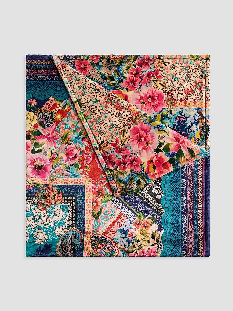 Laurel Canyon Cozy Blanket - Romana Scarf