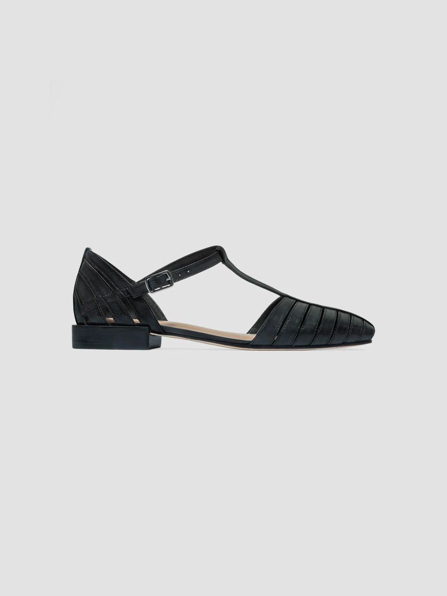 Bernardo Women's Brighton Leather Fisherman Sandals - Black - Size 6