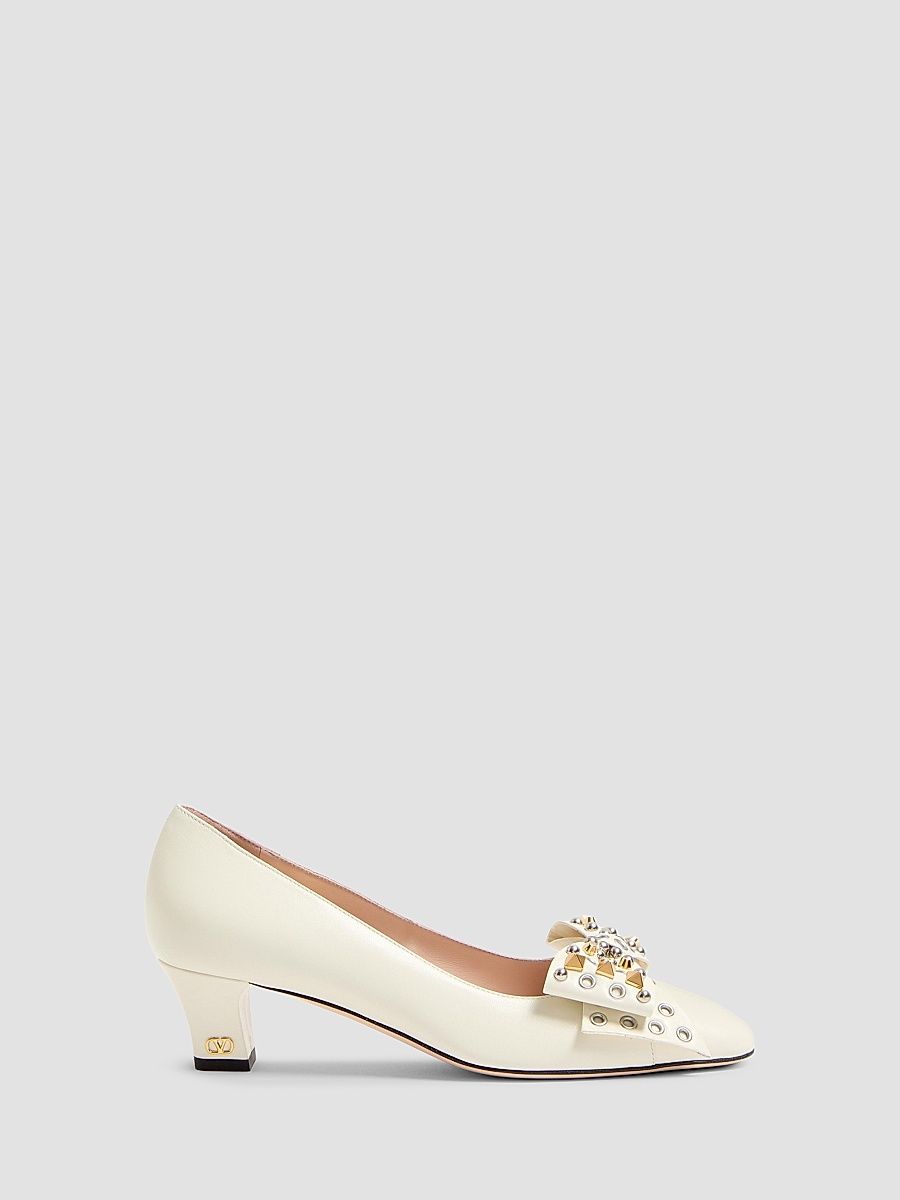 Women's Bowow 45MM Pumps in Kidskin with Studs - Ivory - Size 10.5