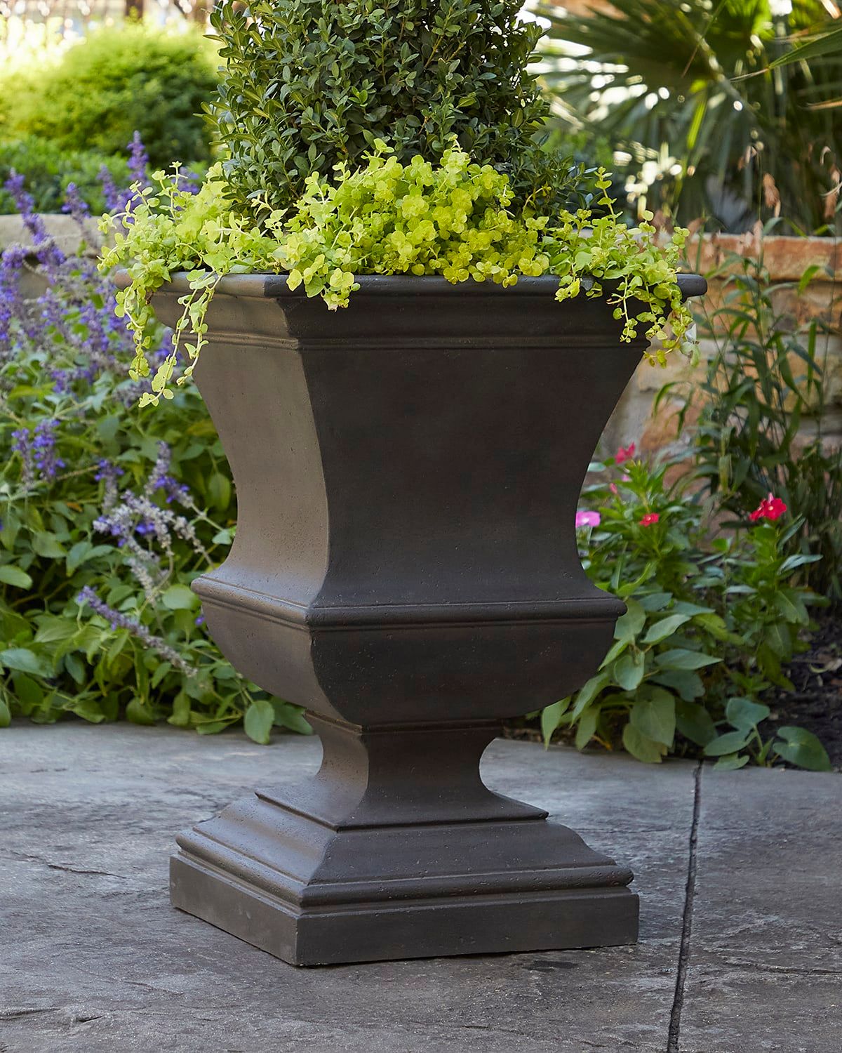 Alexandra 25" Outdoor Planter