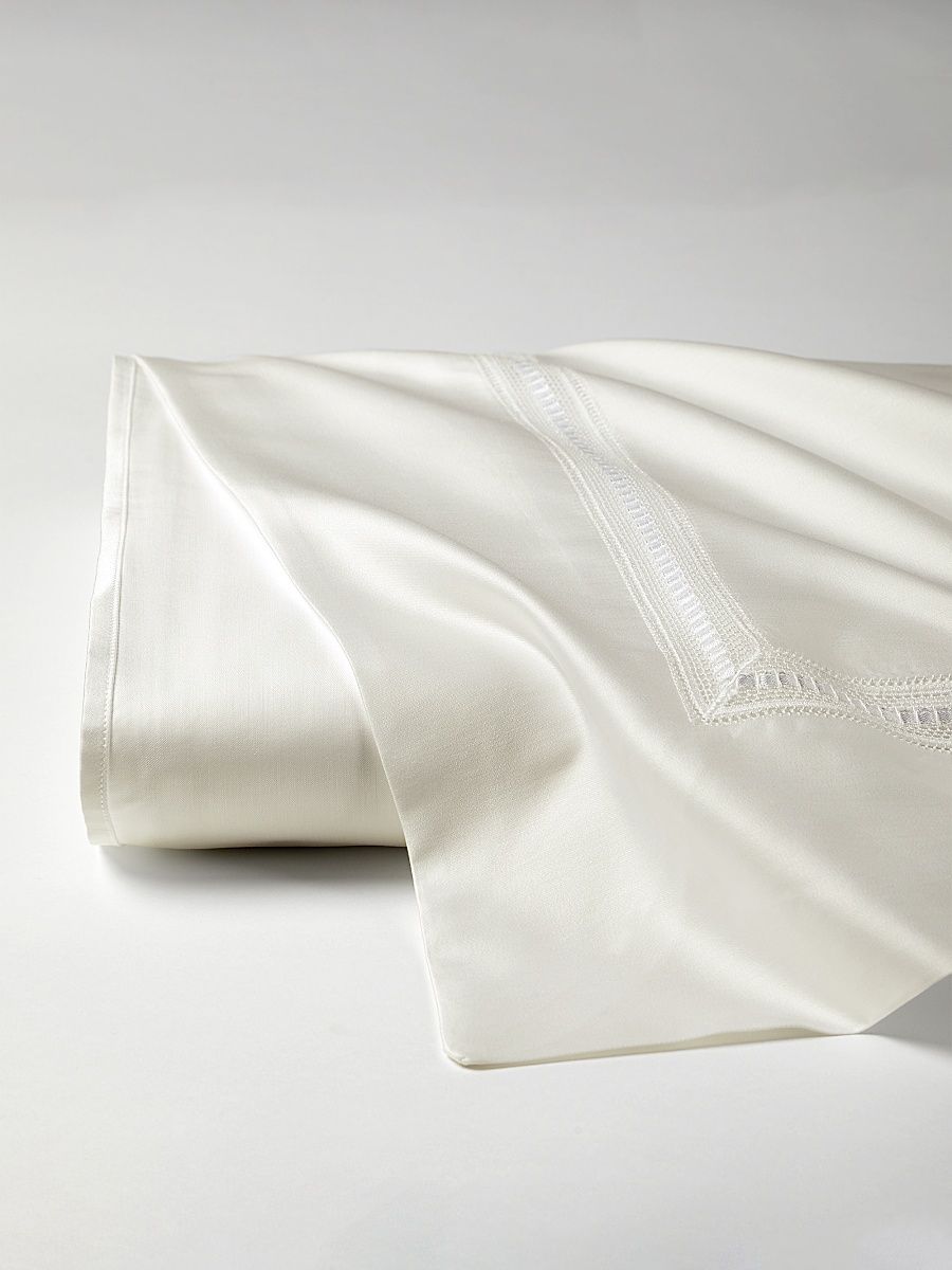 Diamante Sheets & Pillowcases Collection - Ivory - Size King