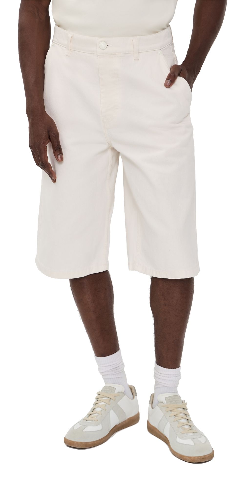 AMI Loose Bermuda Shorts 14 Blanc Creme 33