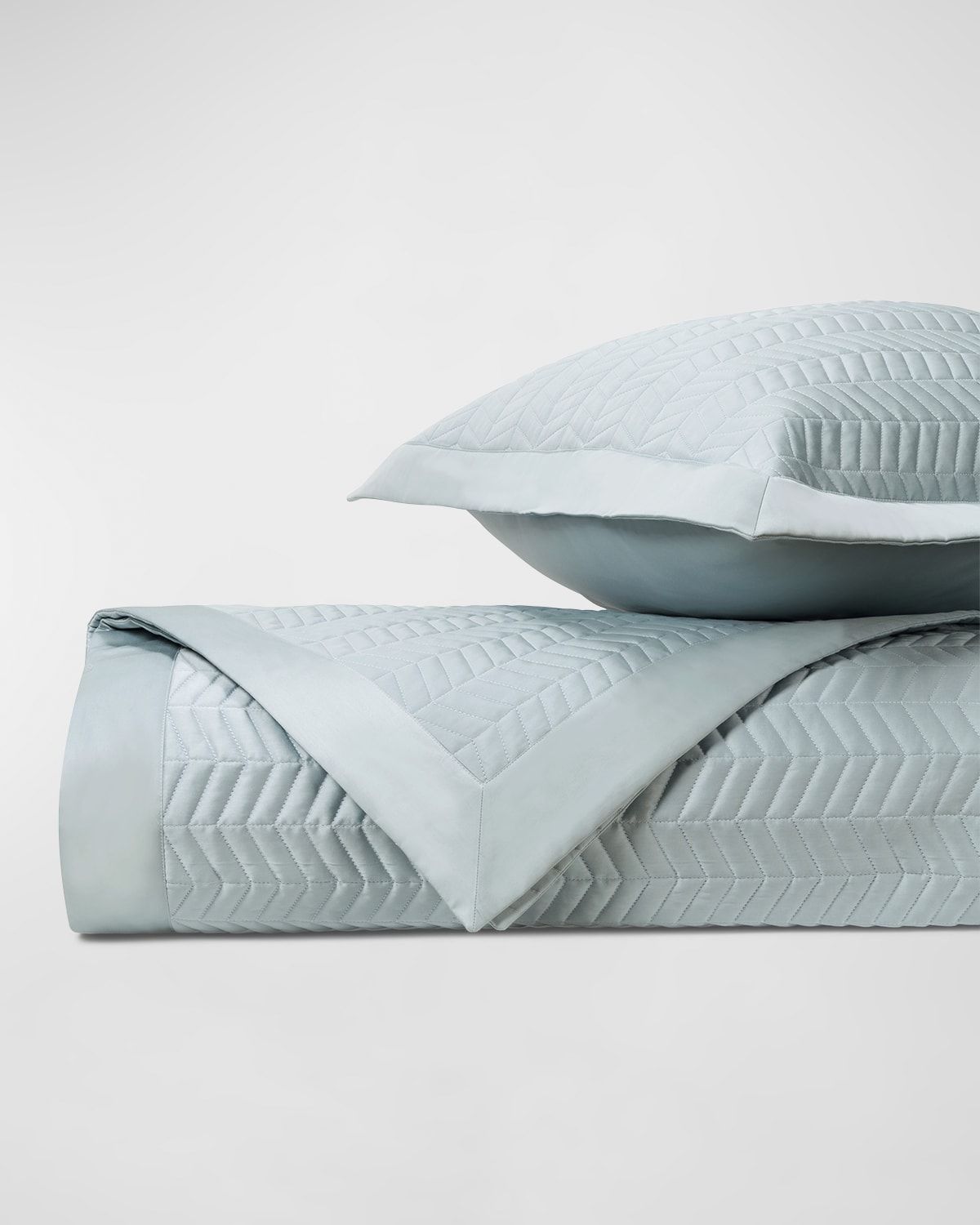 Chester Quilting Coverlet and Shams