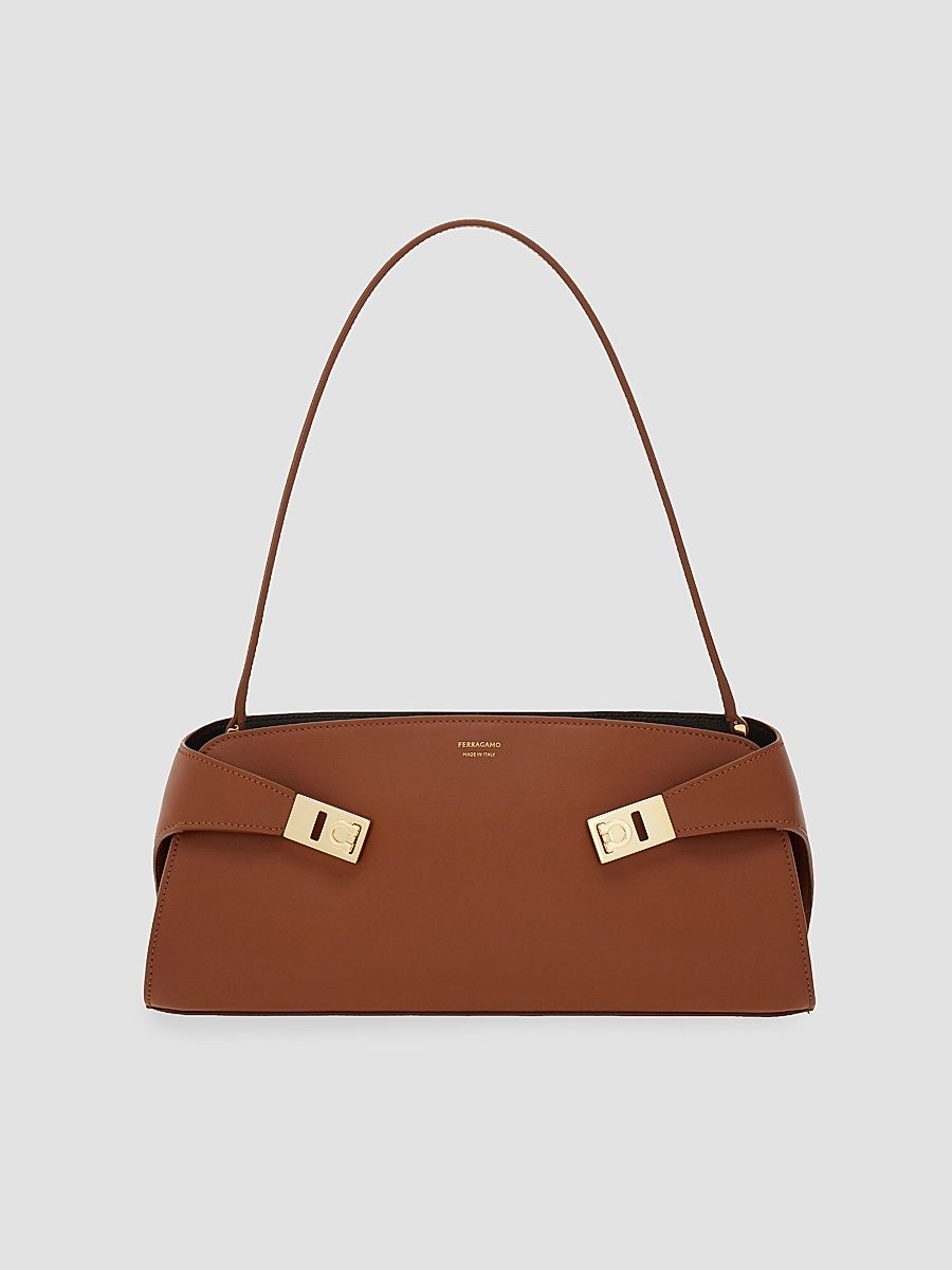 Women's East-West Hug Leather Shoulder Bag - New Cognac