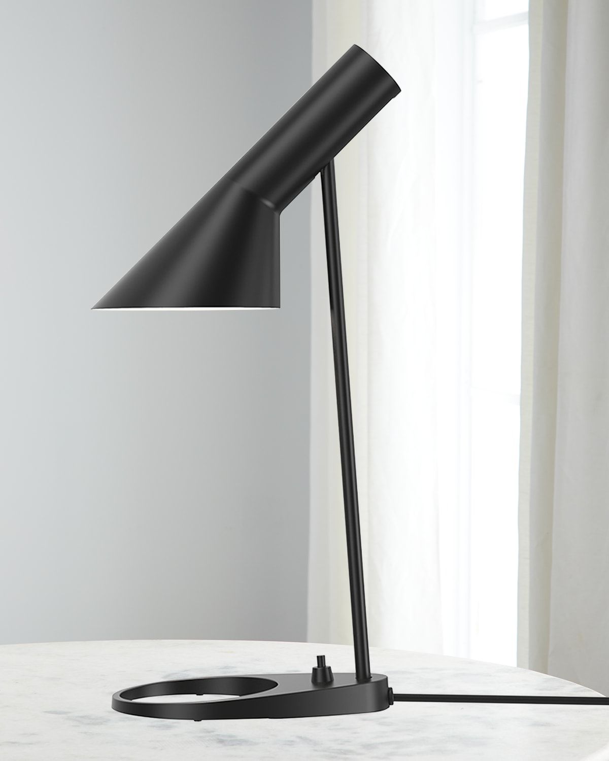 AJ Mini Table Lamp, 17"