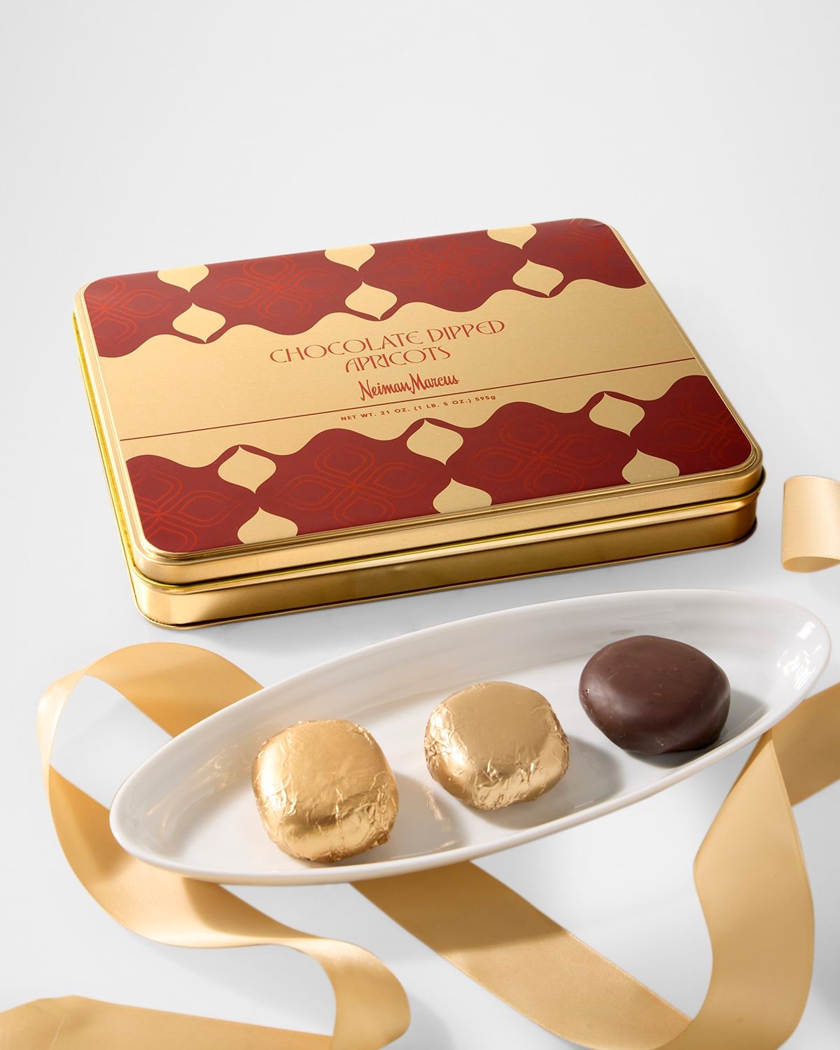 Chocolate-Dipped Apricots