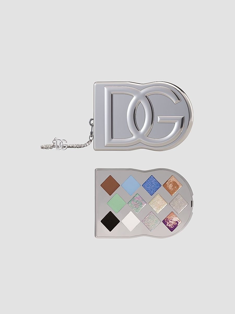 Eye Dare You! Beyond Multi-Finish Eyeshadow & Highlighter Palette