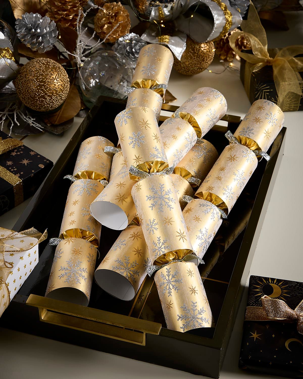 Golden Glitter Snowsky Christmas Crackers, Set of 6